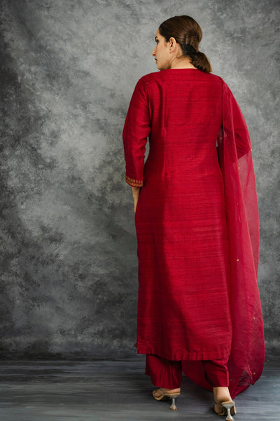 RED KURTA SET