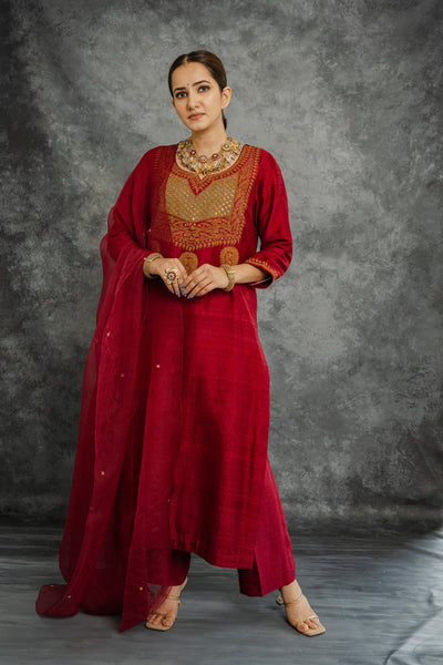 RED KURTA SET