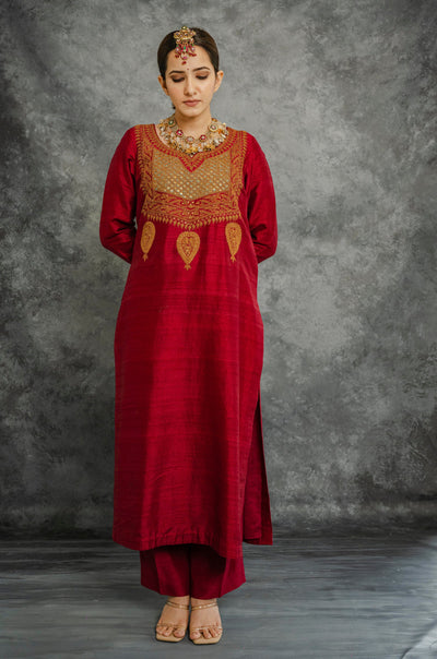 RED KURTA SET