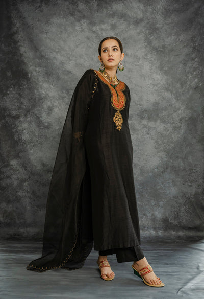 BLACK KURTA SET