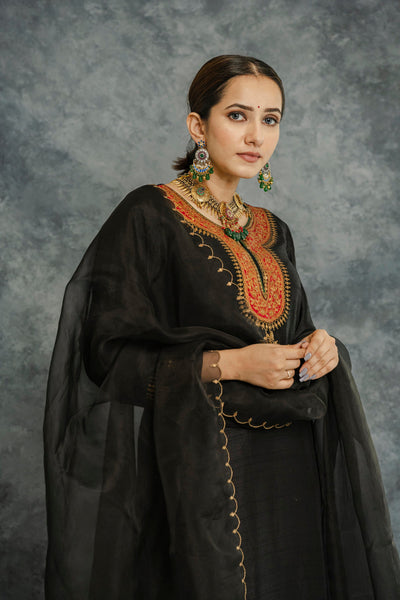 BLACK KURTA SET