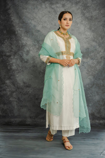 WHITE KURTA SET