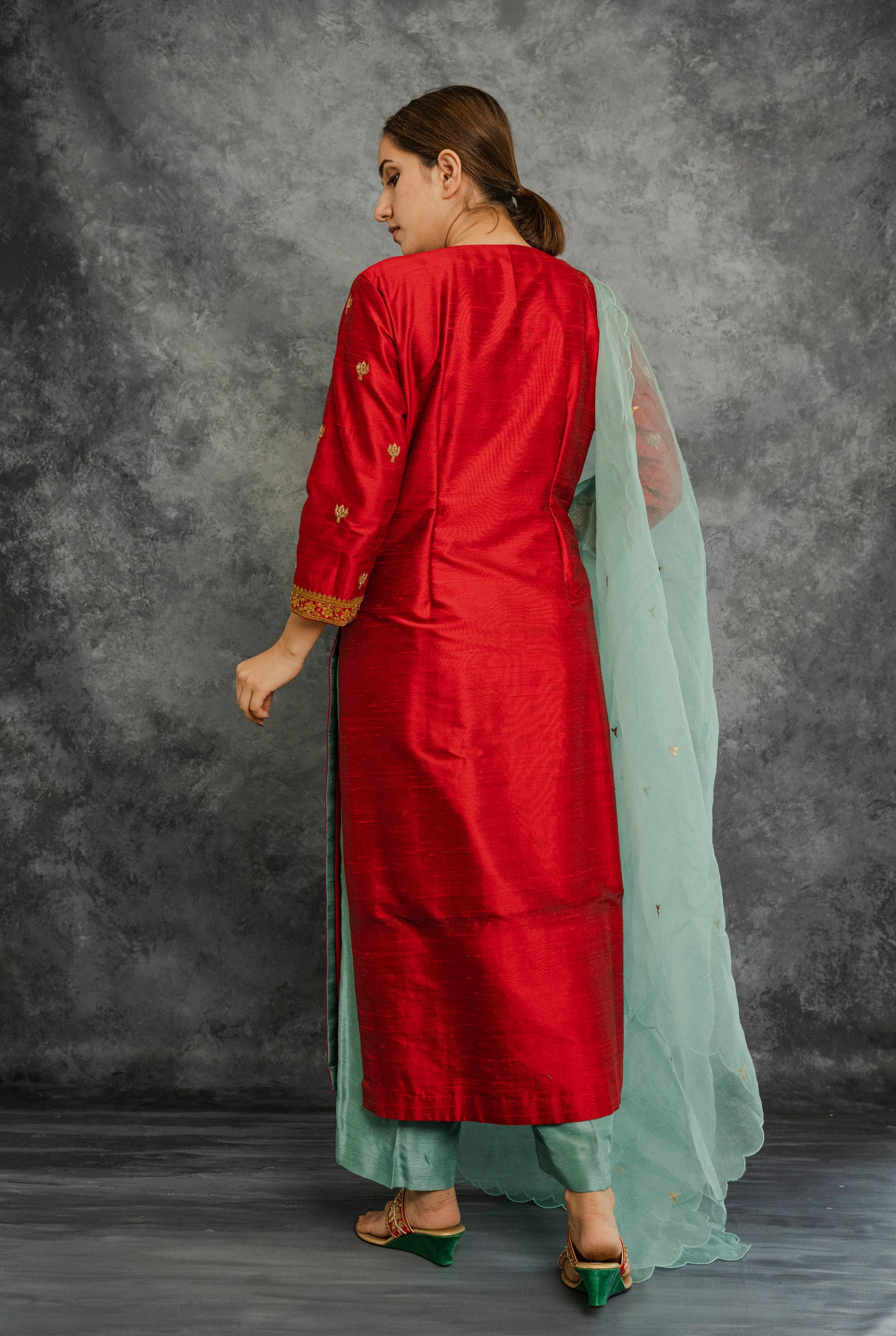 Red kurta set