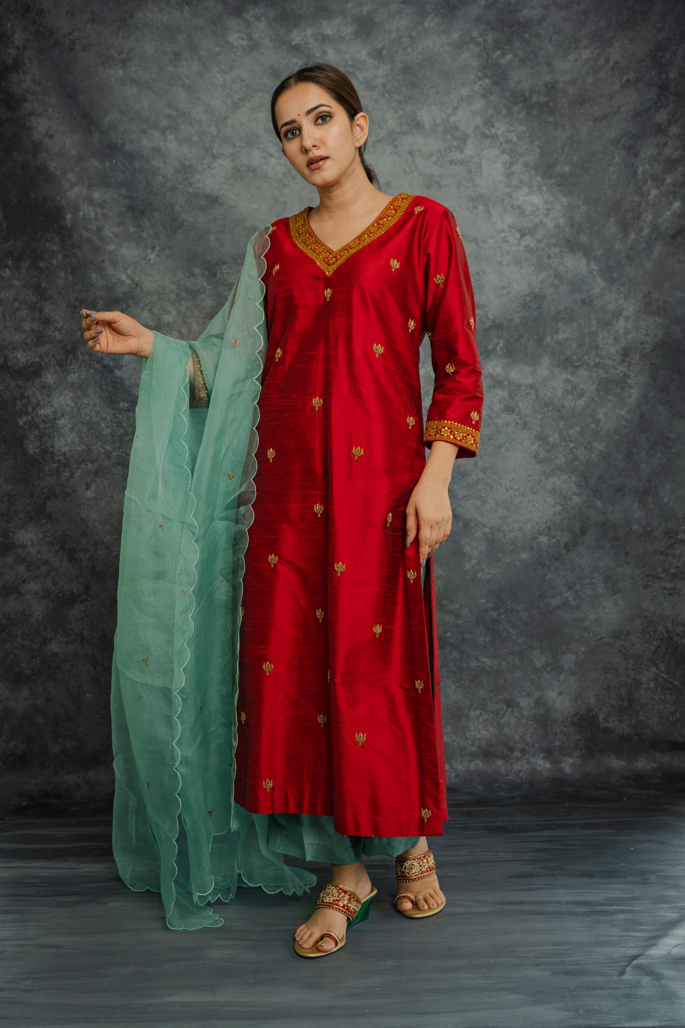 Red kurta set