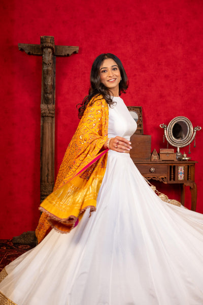 WHITE LEHENGA SET