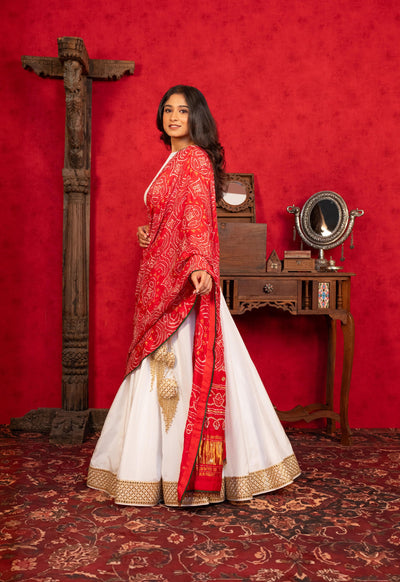WHITE LEHENGA SET