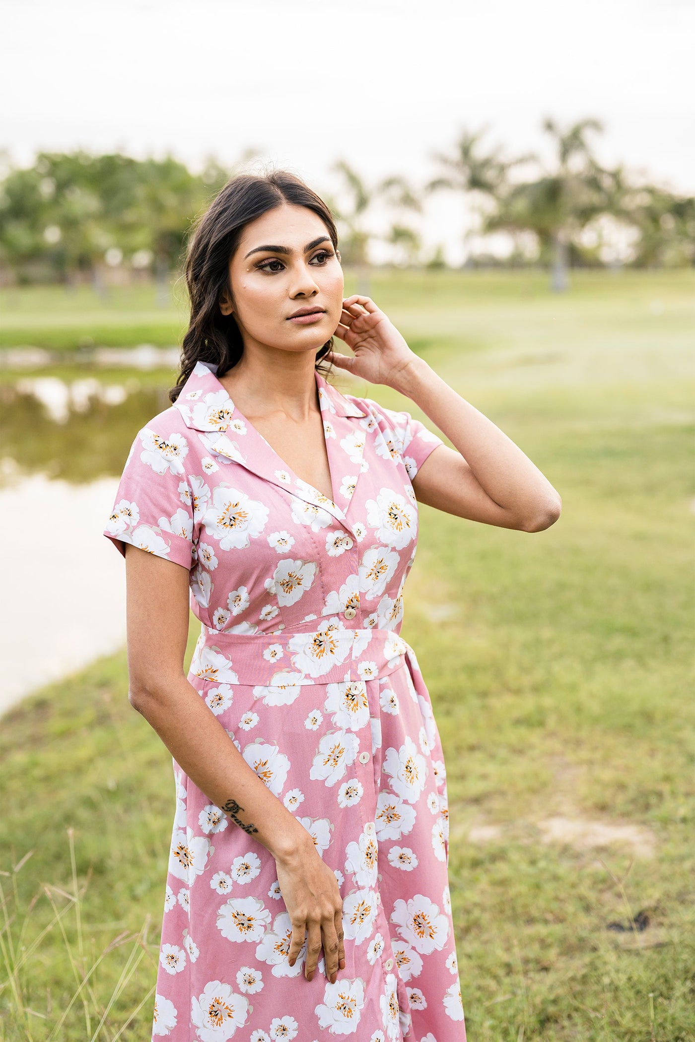 Blooming pink middie dress