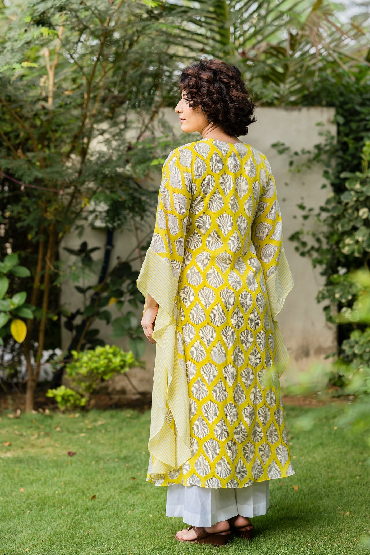 Yellow leaf kaftan