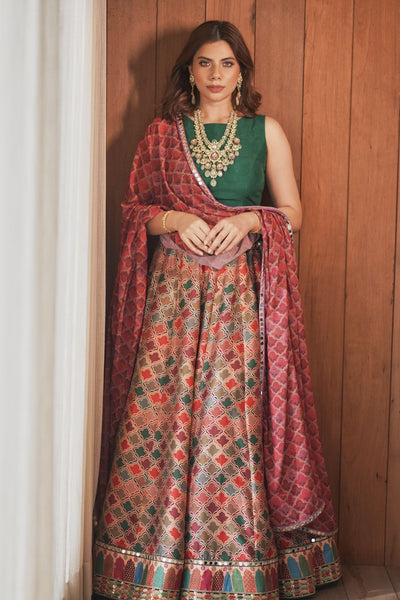 Multi-coloured choli set